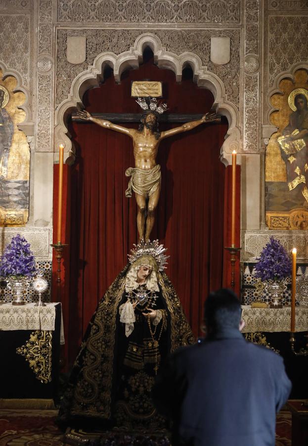 La veneración al Cristo de la Expiración y la Virgen del Silencio en Córdoba, en imágenes