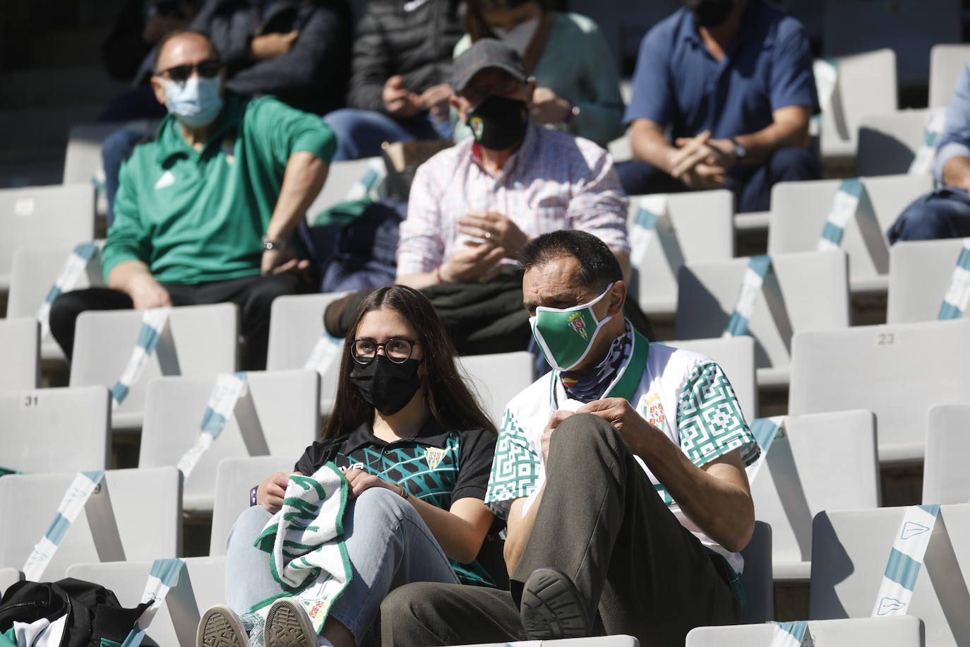 Las mejores imágenes del ambiente en el Córdoba CF - Betis Deportivo