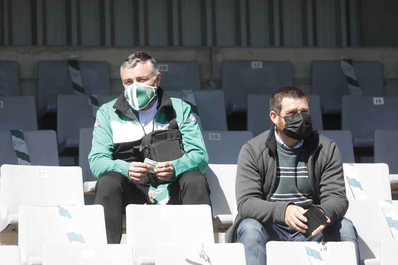 Las mejores imágenes del ambiente en el Córdoba CF - Betis Deportivo