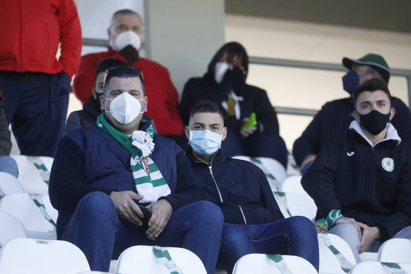 Las mejores imágenes del ambiente en el Córdoba CF - Betis Deportivo