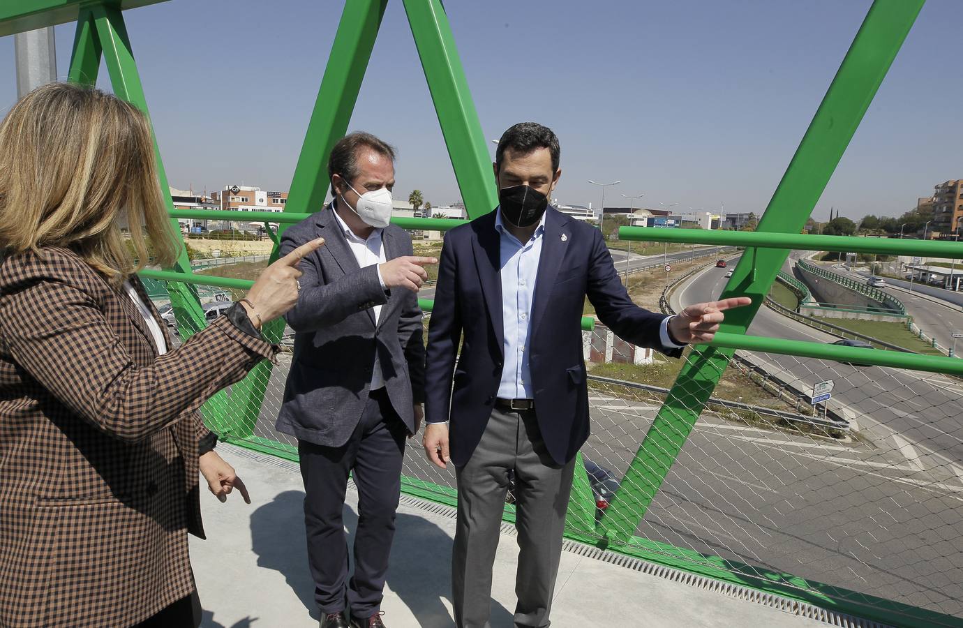 Inauguración de la pasarela ciclopeatonal en Mairena del Aljarafe