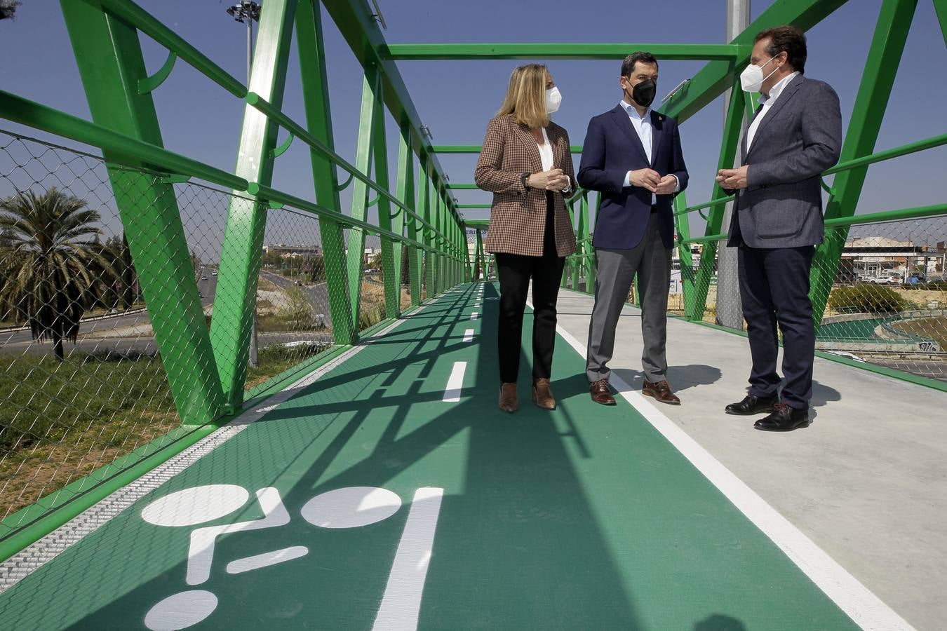 Inauguración de la pasarela ciclopeatonal en Mairena del Aljarafe