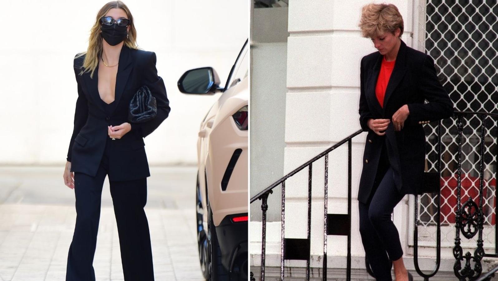 Traje de chaqueta negro, un clásico. Al contrario que Diana, Hailey apuesta por llevarlo en versión 'total look', centrándose solo en esa tonalidad. Sin embargo, no hay duda de que ha tomado como referencia el patrón de la blazer, con hombros marcados y solapas que se unen en la parte baja de la cintura para afinar más la figura.