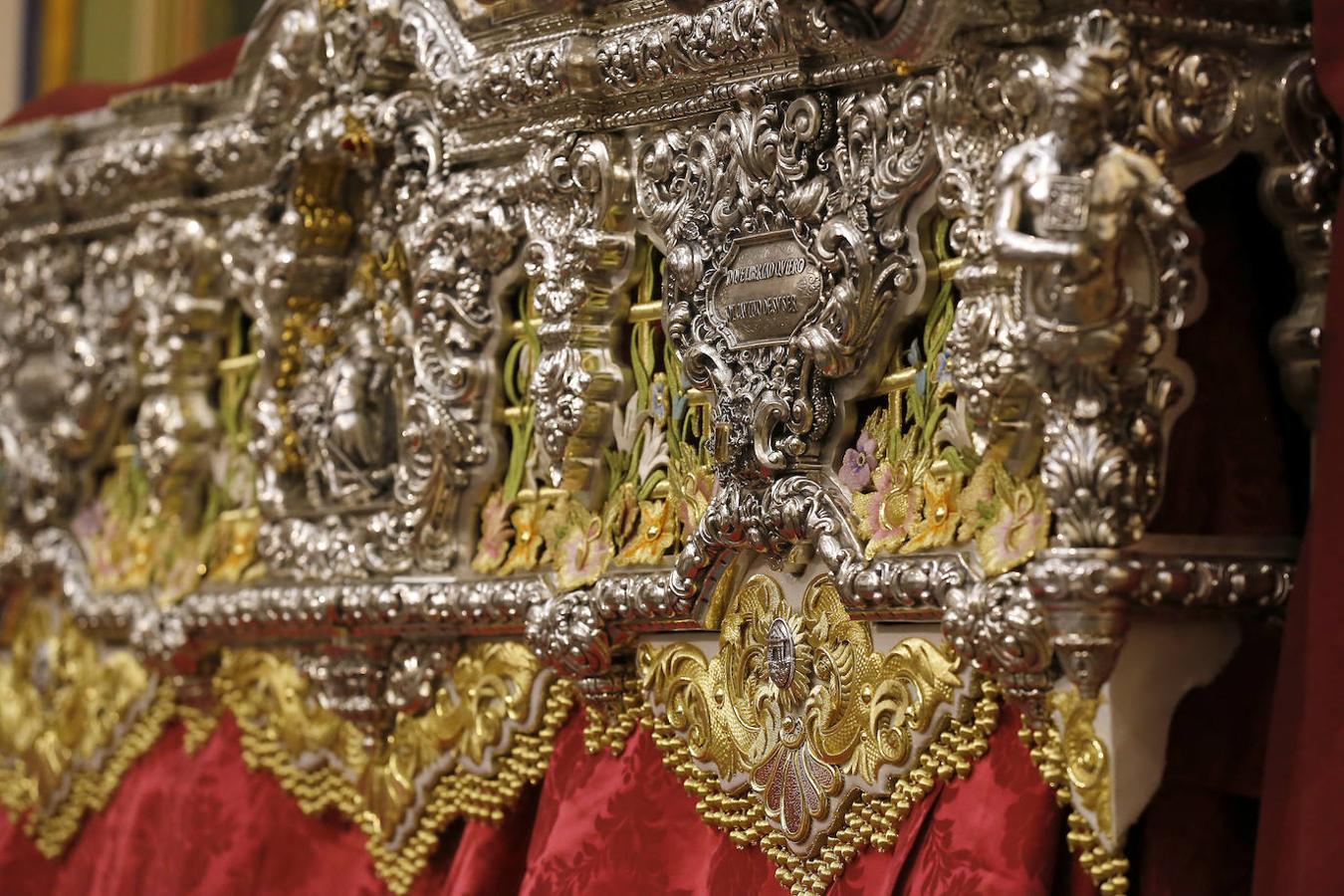 El nuevo respiradero del paso de la Virgen de la Merced de Córdoba, en imágenes