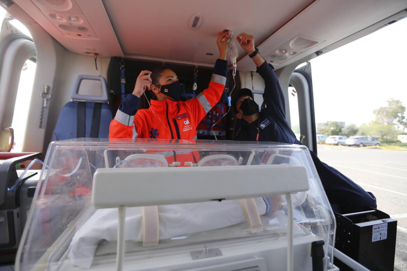 La presentación en Córdoba de los helicópteros del 061, en imágenes