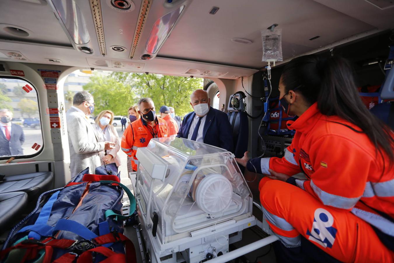 La presentación en Córdoba de los helicópteros del 061, en imágenes