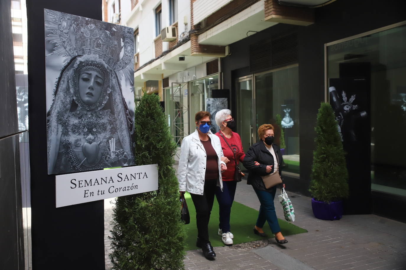 La Semana Santa de Córdoba, en los escaparates