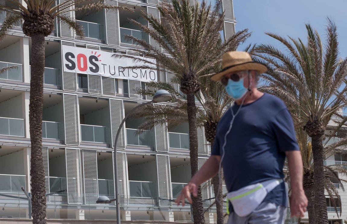 Pese al desembolso que realizan los turistas, a algunos lugareños no les compensa y persisten en su protesta. 