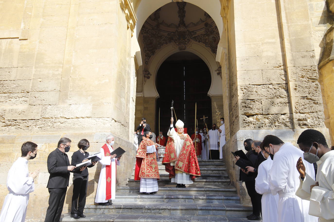 La Misa de Palmas en la Santa Iglesia Catedral de Córdoba, en imágenes