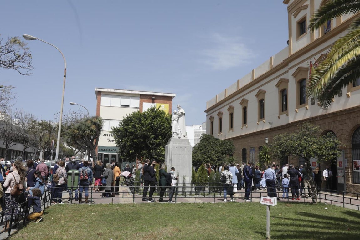 En imágenes: Domingo de Ramos de la Semana Santa 2021 en Cádiz