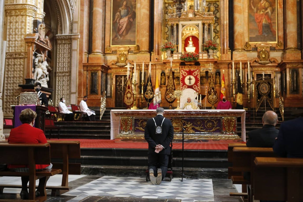 Semana Santa de Córdoba 2021 | Las imágenes del acto conjunto del Lunes Santo en la Catedral