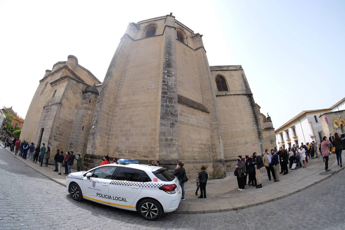 Miércoles Santo de caridad, testimonio público de fe y devoción en Jerez