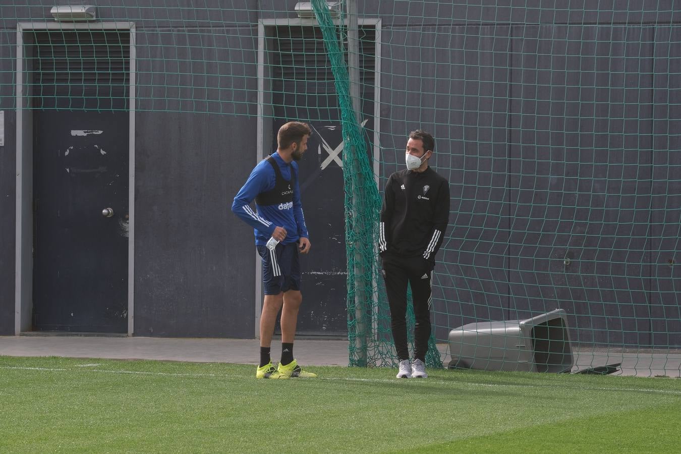 FOTOS: Akapo, la novedad en el entrenamiento del Cádiz CF