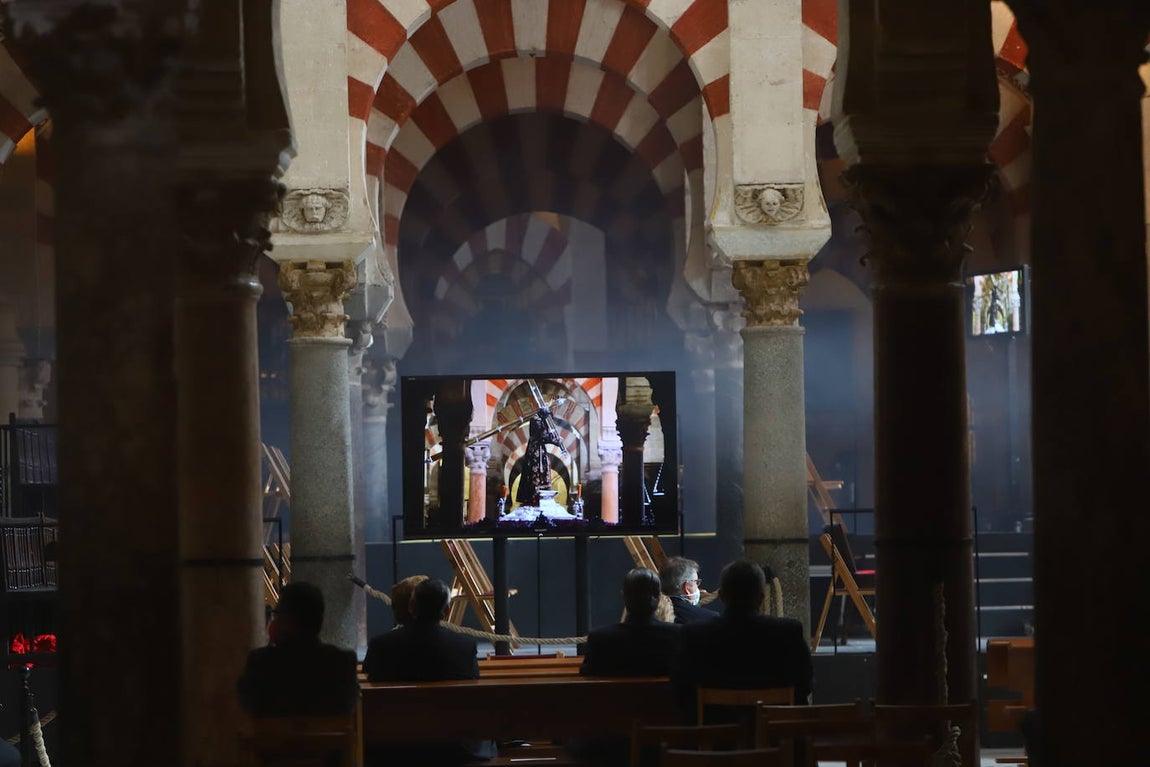 Semana Santa de Córdoba 2021 | Las imágenes del acto conjunto el Jueves Santo en la Catedral