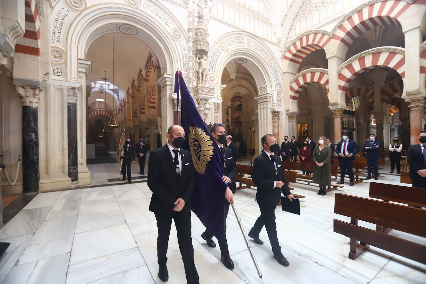 Semana Santa de Córdoba 2021 | Las imágenes del acto conjunto el Jueves Santo en la Catedral