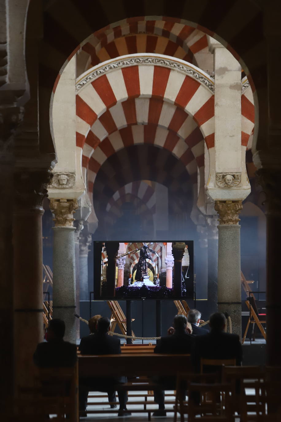 Semana Santa de Córdoba 2021 | Las imágenes del acto conjunto el Jueves Santo en la Catedral