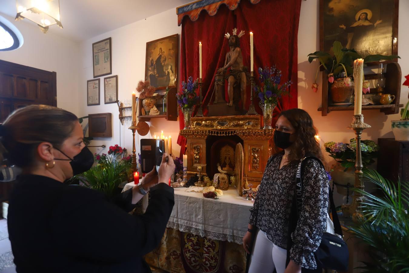 Los Patios de Córdoba del Jueves Santo, en imágenes