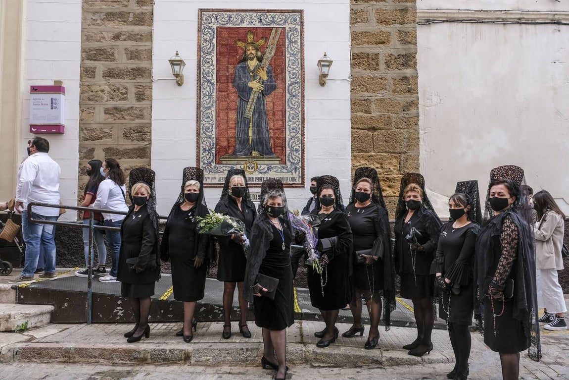 Fotos: las mejores imágenes del Jueves Santo en Cádiz