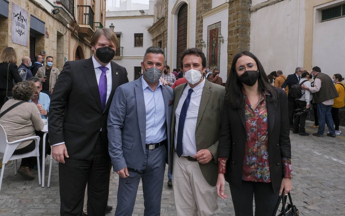 Fotos: las mejores imágenes del Jueves Santo en Cádiz