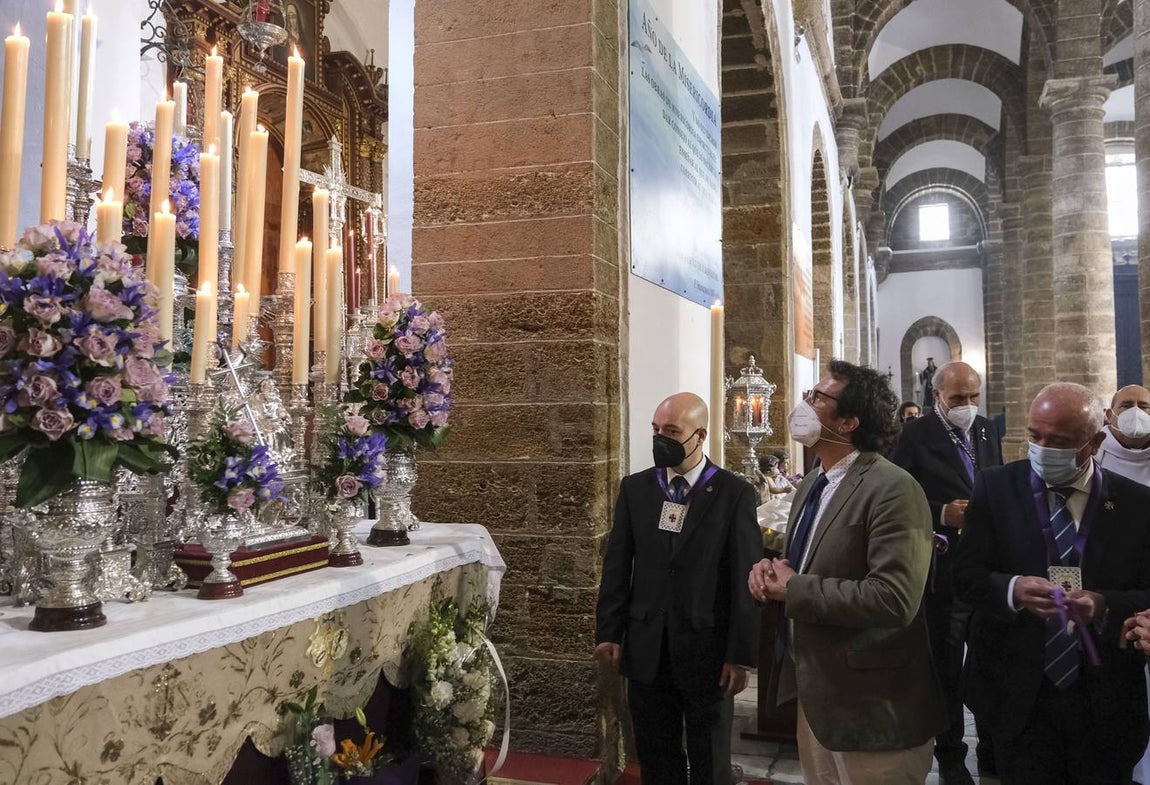 Fotos: las mejores imágenes del Jueves Santo en Cádiz