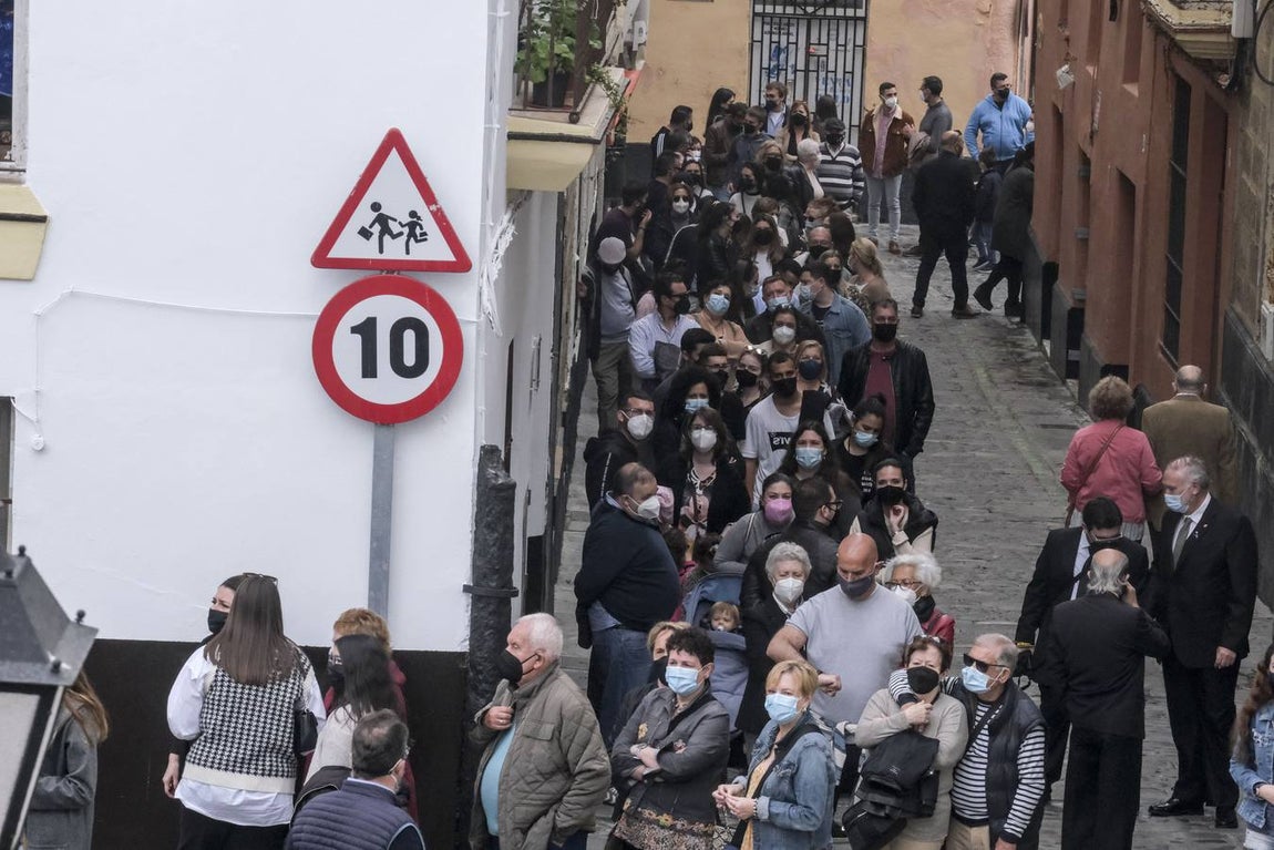 Fotos: las mejores imágenes del Jueves Santo en Cádiz