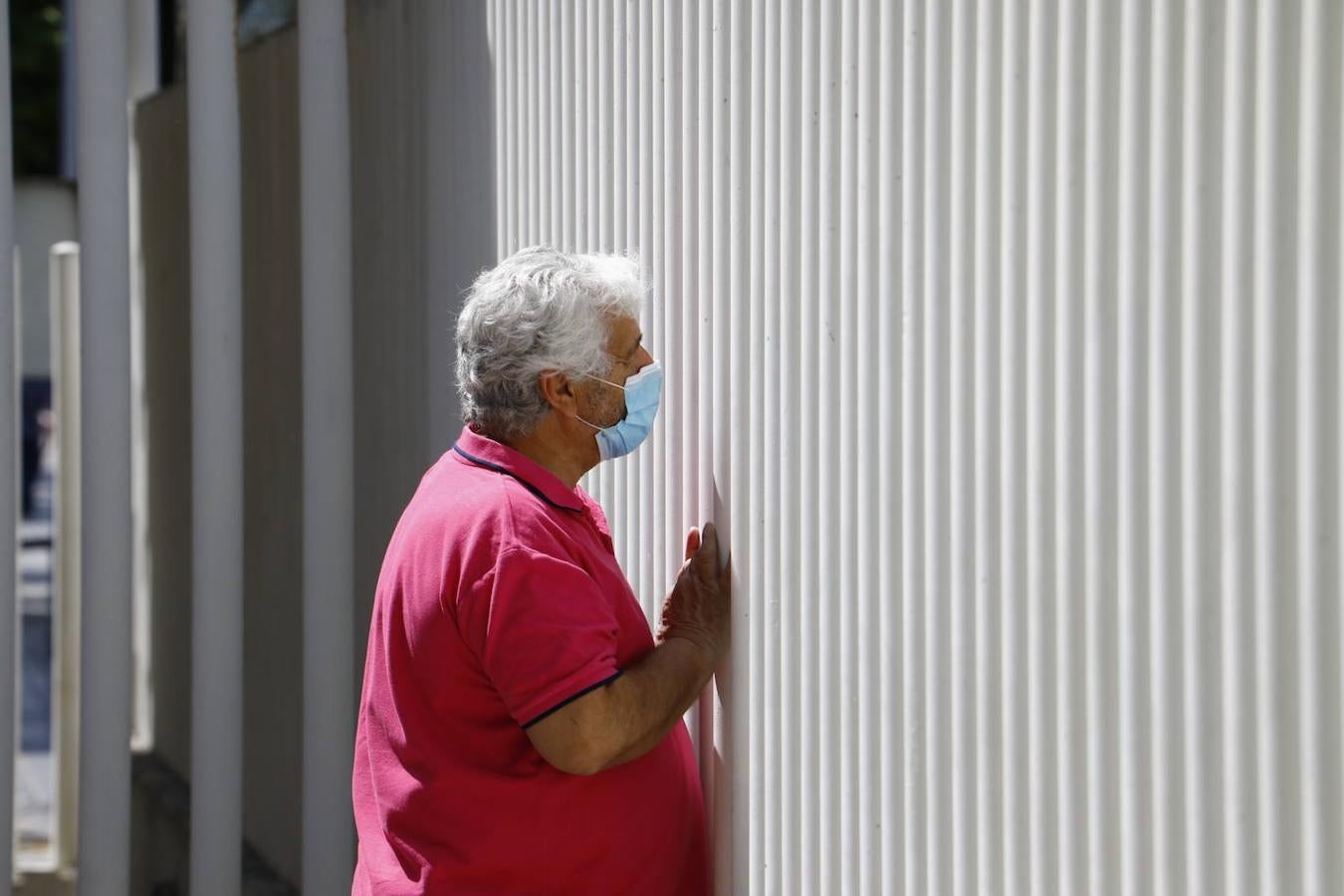 La vacunación con AstraZeneca en el centro de salud del Sector Sur de Córdoba, en imágenes