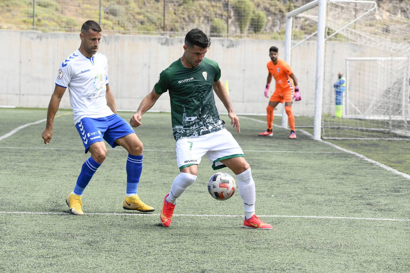 Las mejores imágenes del gol y el penalti en el Tamaraceite - Córdoba CF