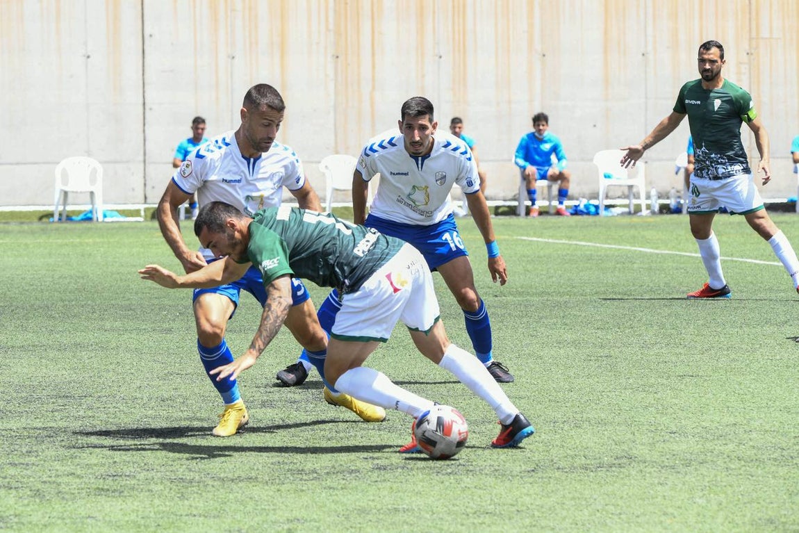 Las mejores imágenes del gol y el penalti en el Tamaraceite - Córdoba CF