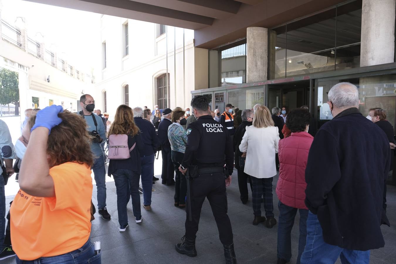 Fotos: Jornada de vacunación ante el Covid en el Palacio de Congresos de Cádiz