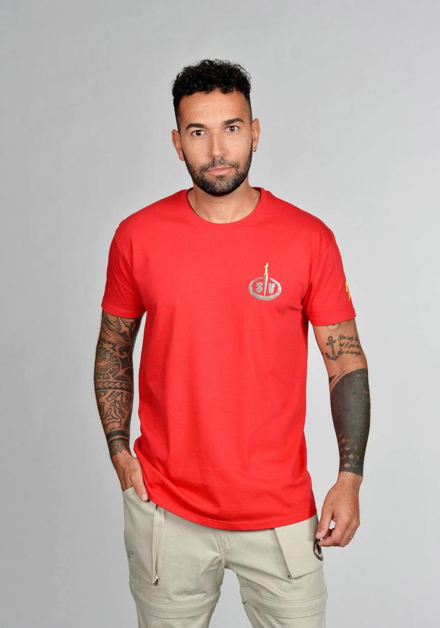 Omar. Omar Sánchez 'El negro' (29) es el novio de Anabel Pantoja, la 'sobrinísima' de Isabel Pantoja De esta manera, 'Supervivientes 2021' se garantiza tener a un miembro de cada bando de Cantora. El joven de 29 años se verá las caras en Honduras con Sylvia Pantoja. «No sé dónde me he metido, pero sé que voy a disfrutarlo al máximo y dar todo de mi», escribió en Instagram. ¿Volverá Anabel Pantoja a Telecinco para defender a su novio desde hace tres años?