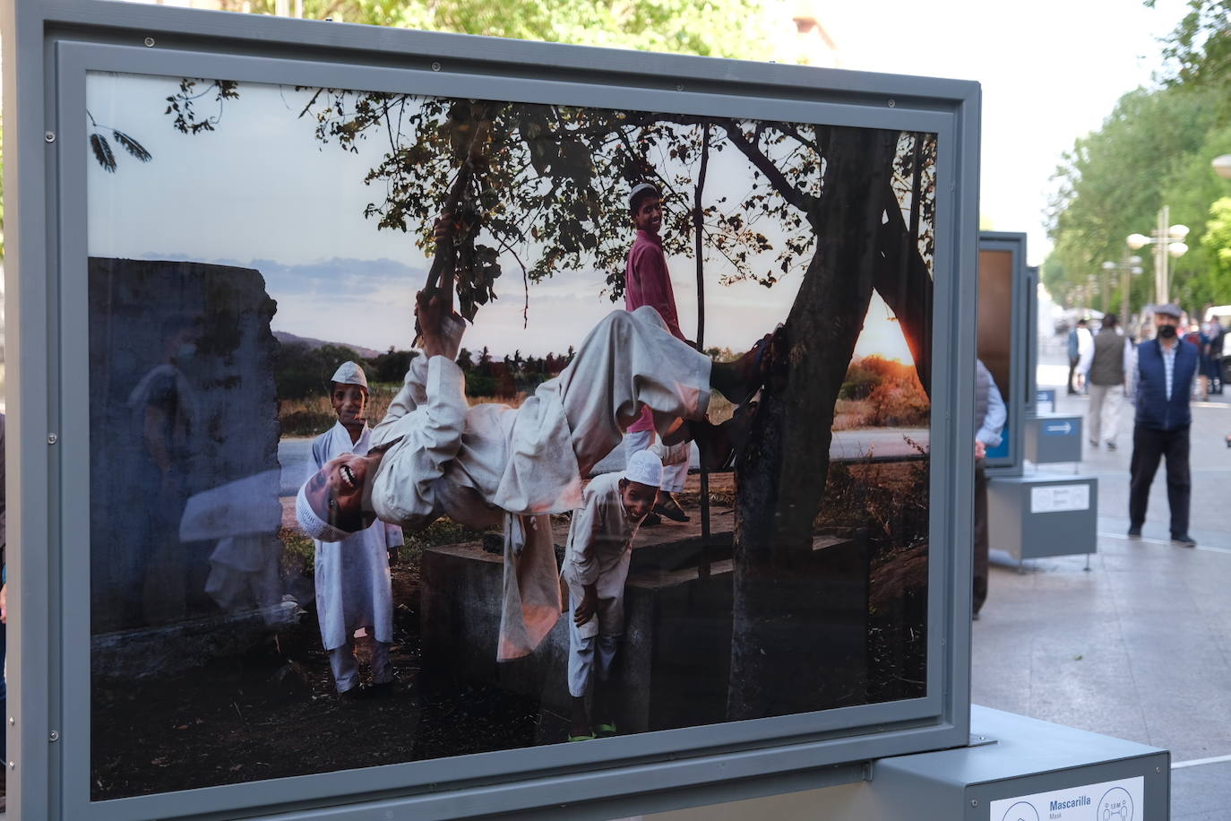 La exposición de Cristina García Rodero, en el bulevar Gran Capitán de Córdoba