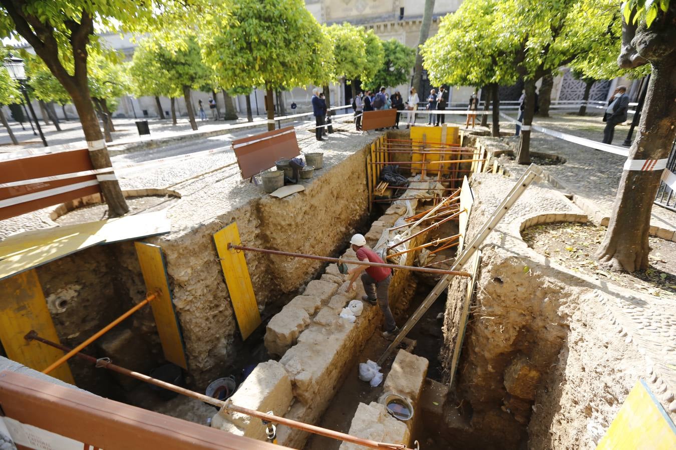 El nuevo hallazgo arqueológico en la Mezquita-Catedral de Córdoba, en imágenes