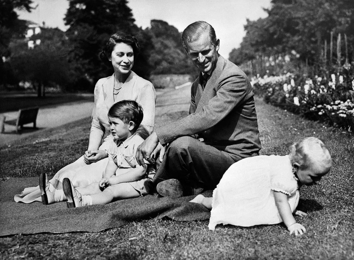 La Reina Isabel II y Felipe de Edimburgo: 73 años de amor, en imágenes