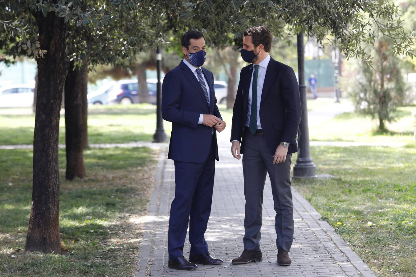 Encuentro en Granada de Juanma Moreno y Pablo Casado