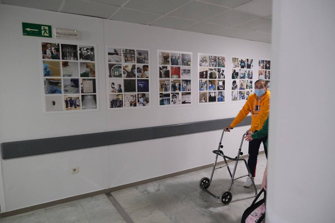 La exposición por el 45 aniversario del hospital Reina Sofía de Córdoba, en imágenes