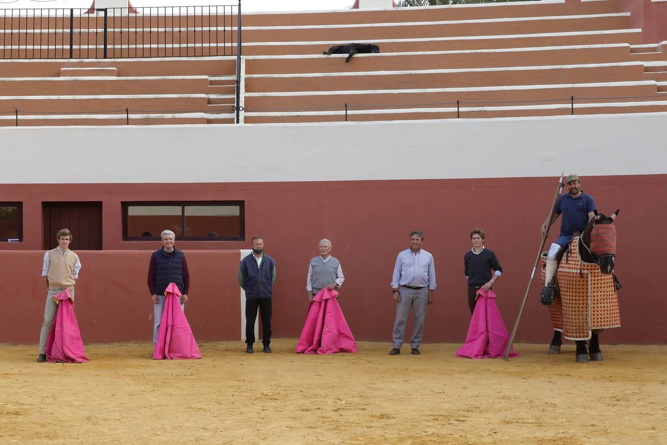 Antonio Ruiz 'Espartaco' celebró su ochenta cumpleaños toreando con los 'suyos'