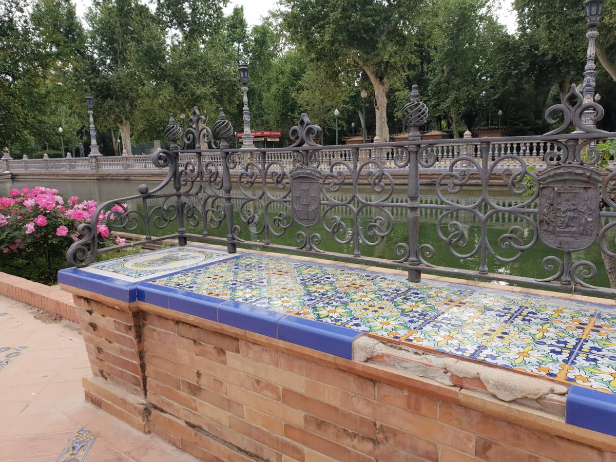 Mal estado de algunos de los parques de Sevilla