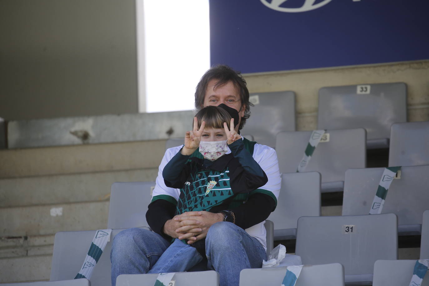 El ambiente en El Arcángel en el Córdoba CF - Linense, en imágenes