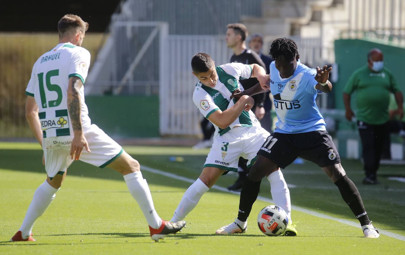 Las mejores imágenes del Córdoba CF - Balompédica Linense