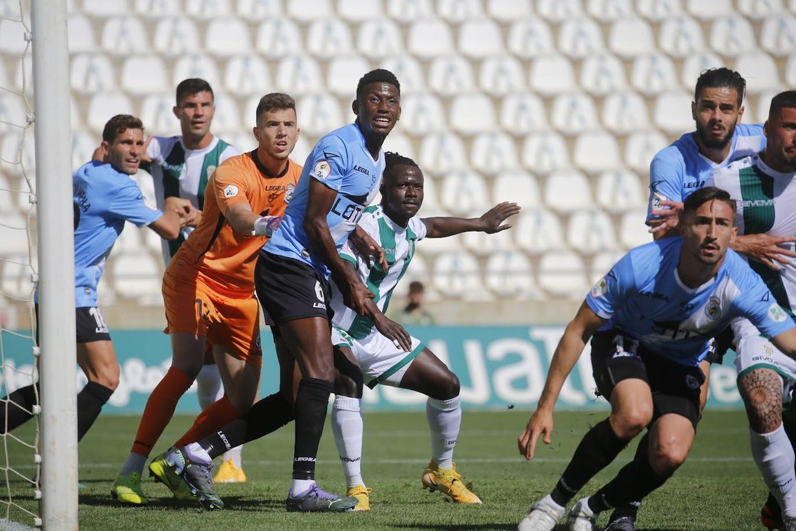 Las mejores imágenes del Córdoba CF - Balompédica Linense