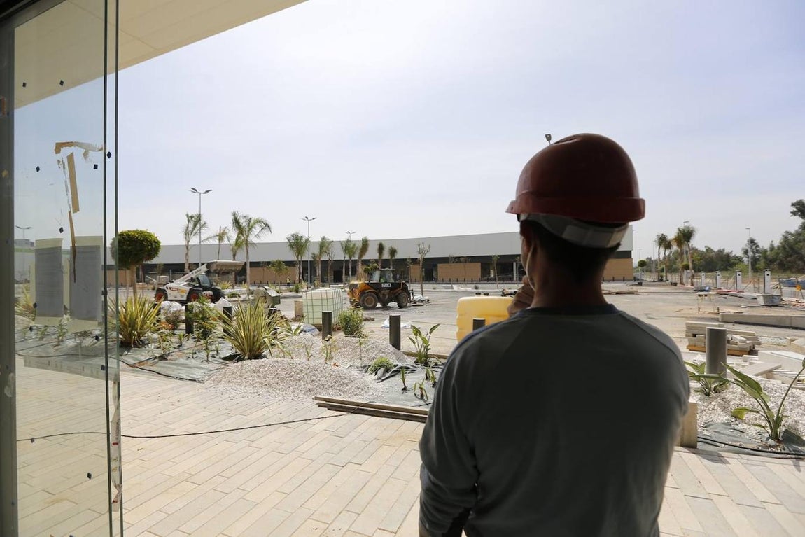 La obra del parque comercial Los Patios de Azahara de Córdoba, en imágenes
