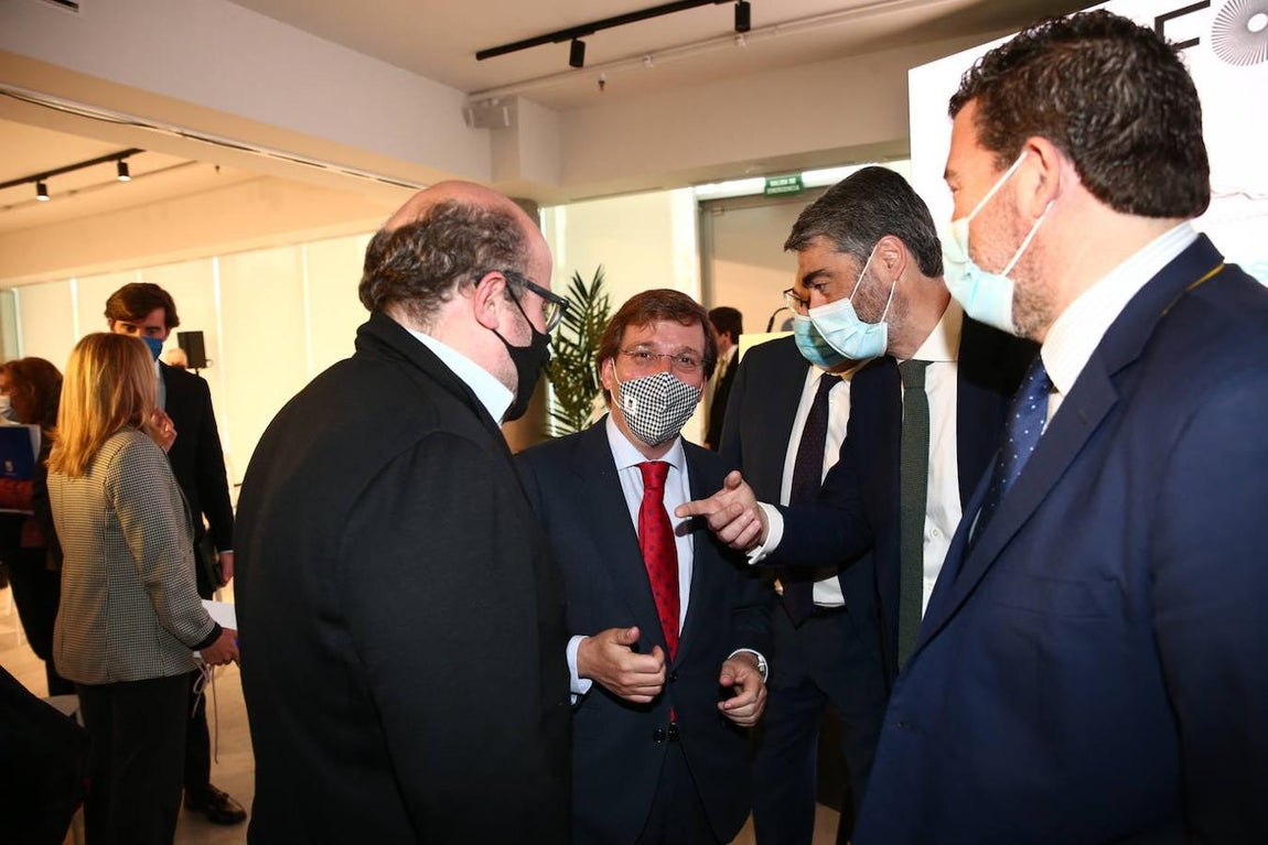 En imágenes: el Foro ABC-Deloitte celebrado en la sede de Vocento