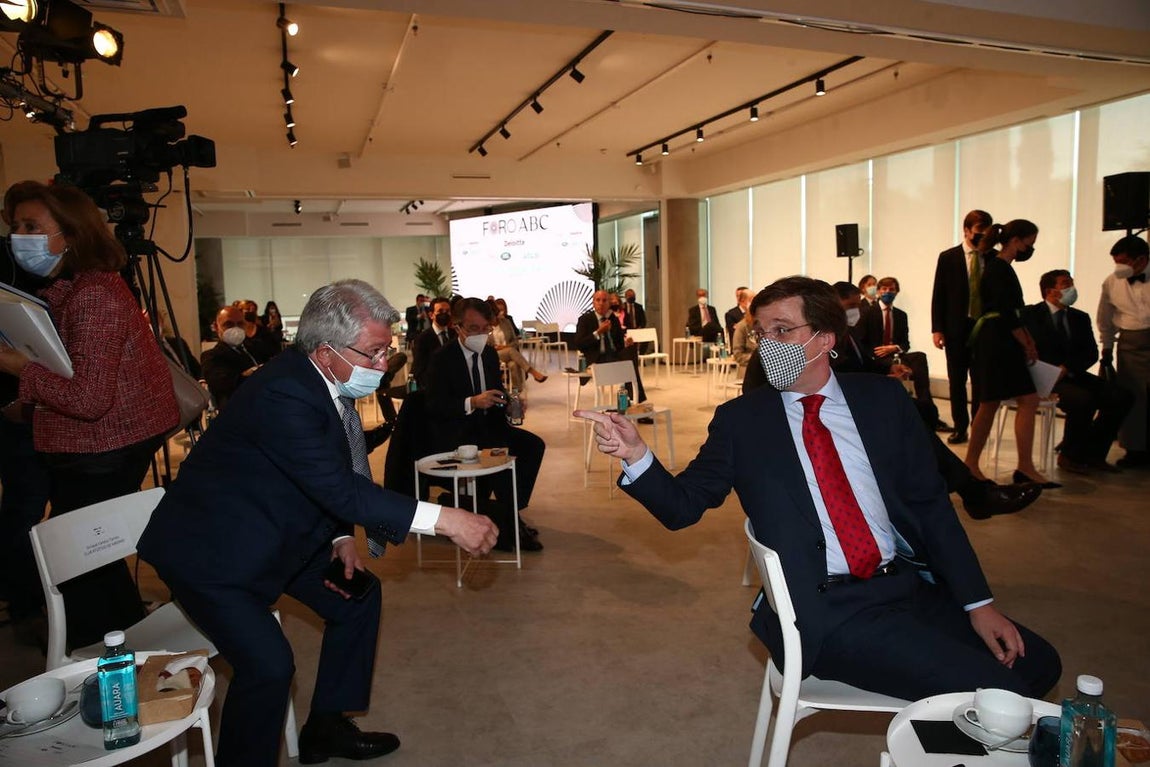 En imágenes: el Foro ABC-Deloitte celebrado en la sede de Vocento