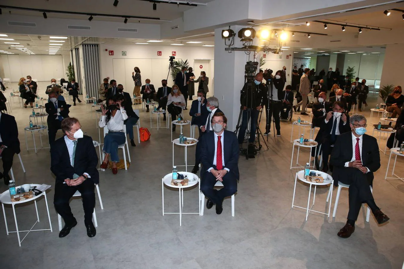 En imágenes: el Foro ABC-Deloitte celebrado en la sede de Vocento