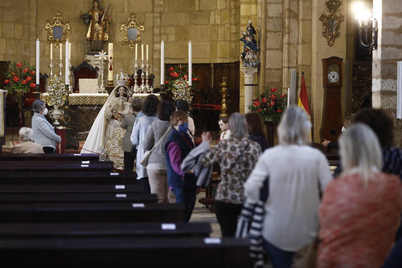 La veneración a la Virgen de los Remedios de Córdoba en martes y 13 en imágenes