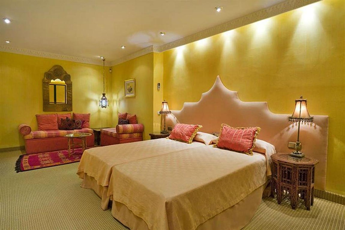 La mansión de Djokovic en Marbella. El resto de las suites posee una decoración variada que va desde las que tienen tintes orientales a las que son algo más clásicas.