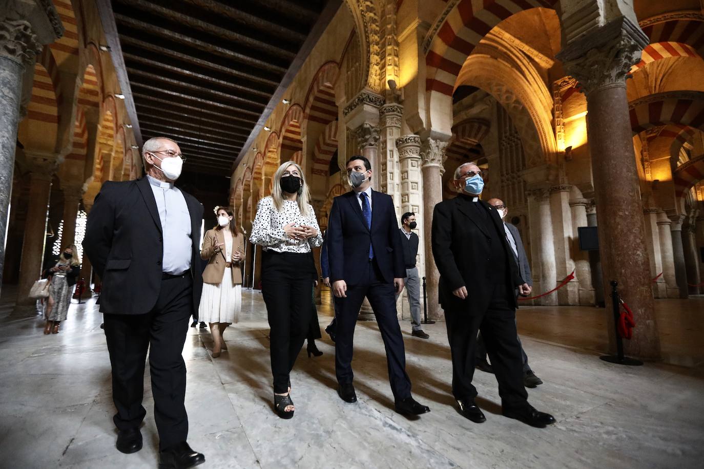 La visita de la consejera de Cultura a las excavaciones de la Mezquita-Catedral de Córdoba, en imágenes