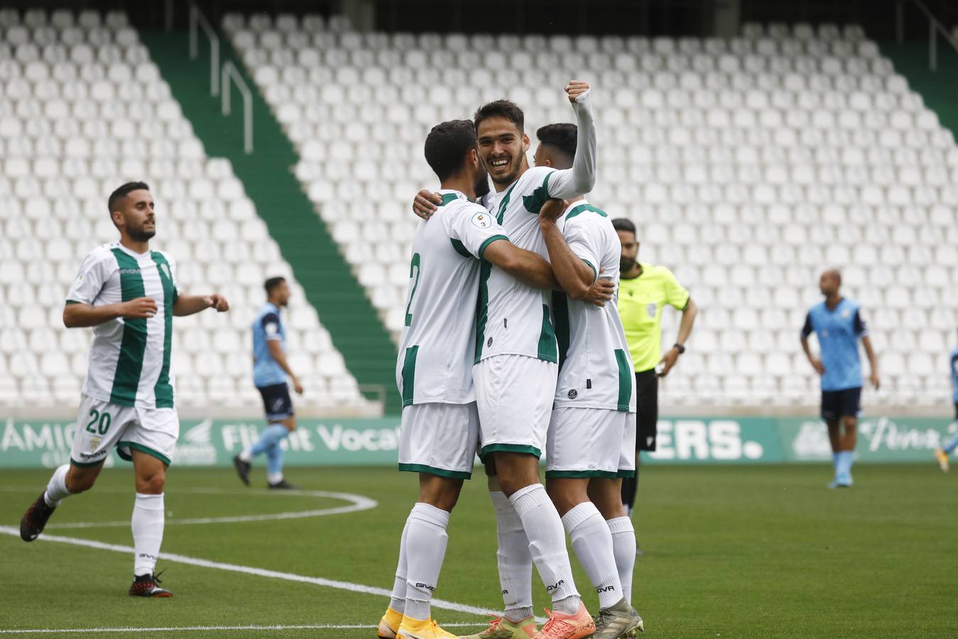 La victoria del Córdoba B ante el Rota, en imágenes