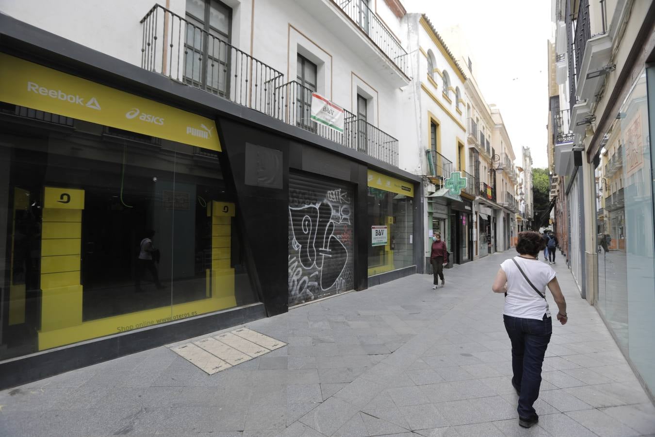 Caen los precios del alquiler en los locales comerciales del Centro de Sevilla