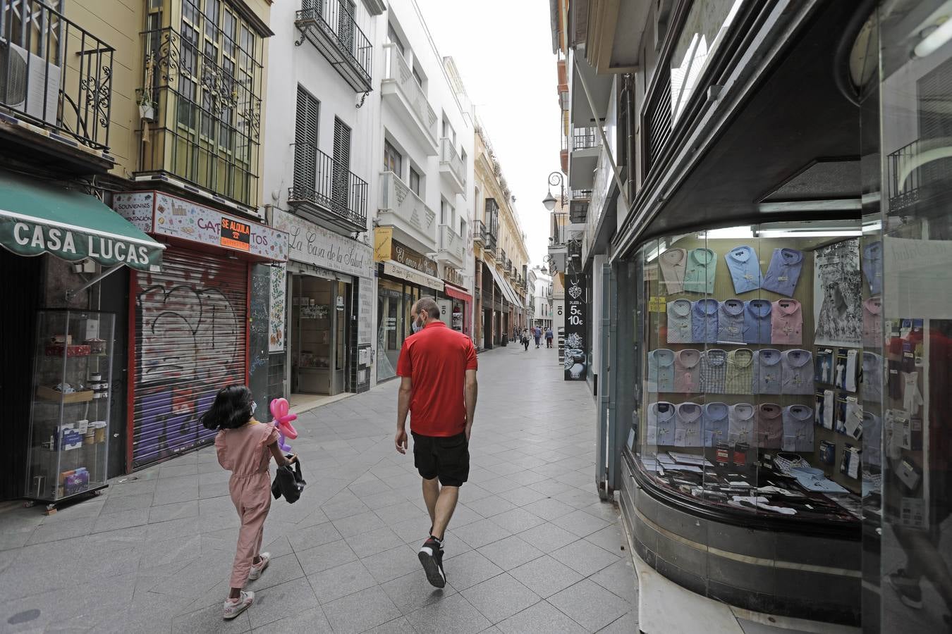 Caen los precios del alquiler en los locales comerciales del Centro de Sevilla